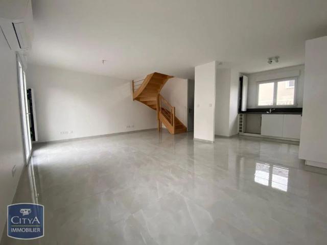 Maison à louer 4 pièces 87.72m²