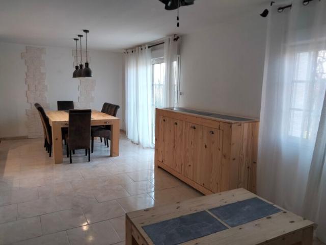 Maison à louer 4 pièces • 85 m 2 Souppes sur Loing