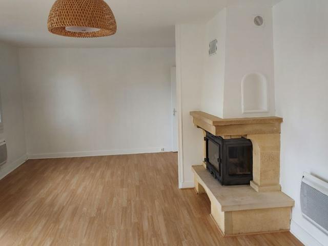 Location maison, m² T 4 à Saint Loubès, 1 132 €