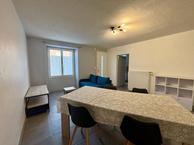 Maison à louer 4 pièces • 93,74 m2 Coulombiers