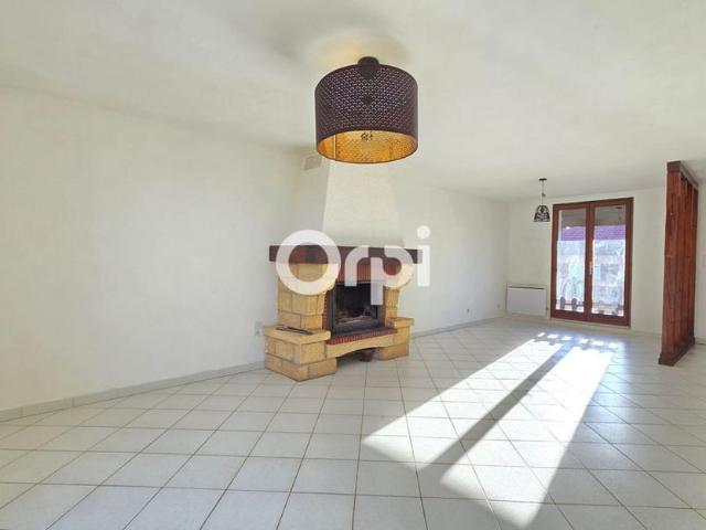 Maison à louer 4 pièces • 90,04 m 2 Meyzieu