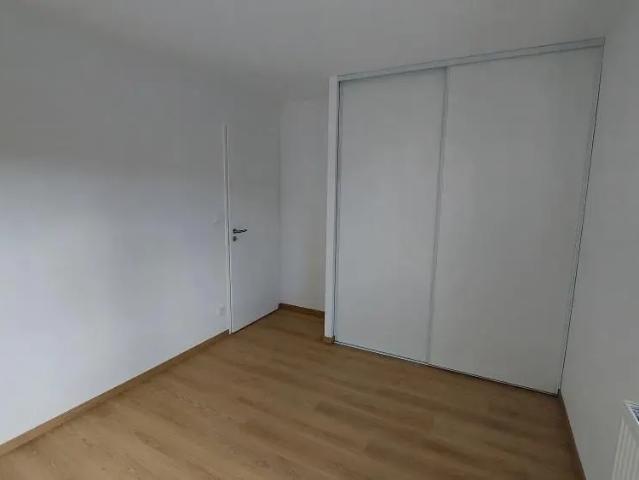 Maison à louer 4 pièces 97.98m²