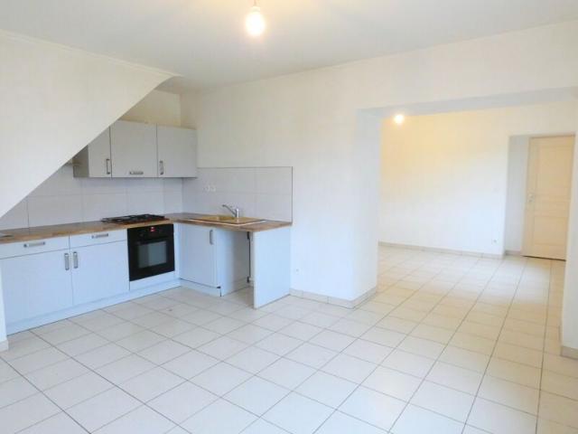 Maison à louer 4 pièces • 94,25 m 2 Saint Genis Laval