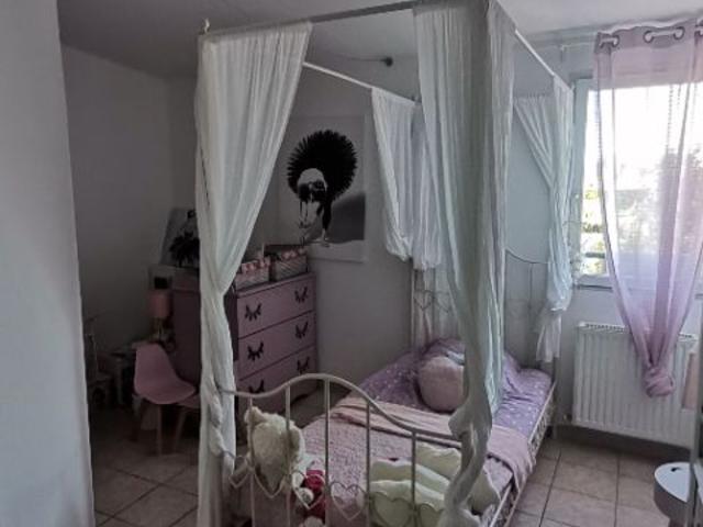 Location maison, 95 m² T 4 à Uzès, 887 €