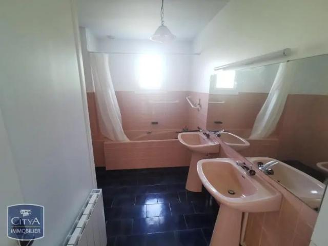 Maison à louer 4 pièces 96.5m²