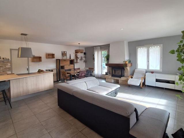 Maison à louer 4 pièces • 98 m 2 Pessac