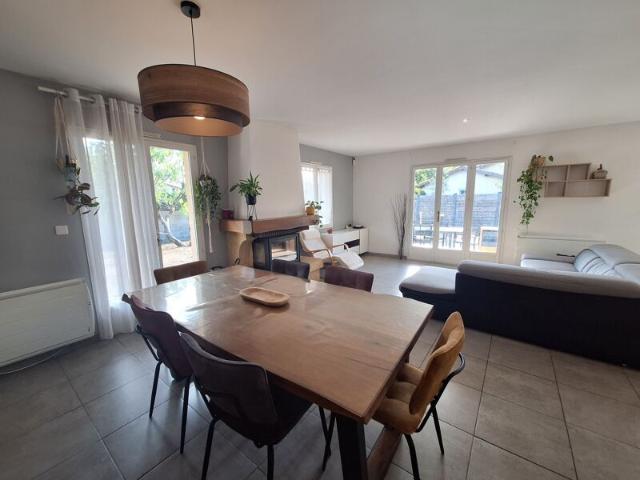 Maison à louer 4 pièces • 98 m 2 Pessac