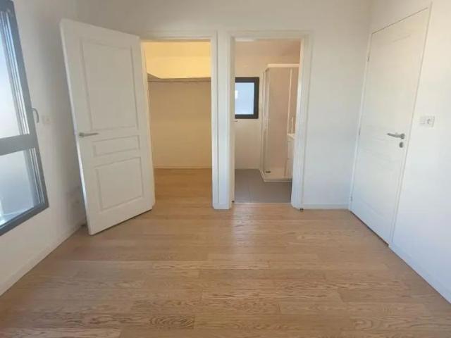 Maison à louer 4 pièces 109.6m²