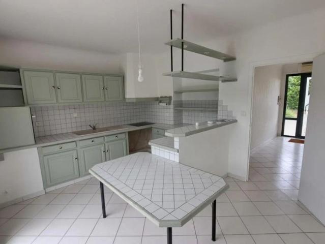 Maison à louer 4 pièces 123.8m²