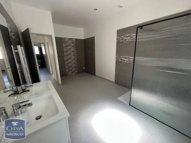 Maison à louer 4 pièces 125m²