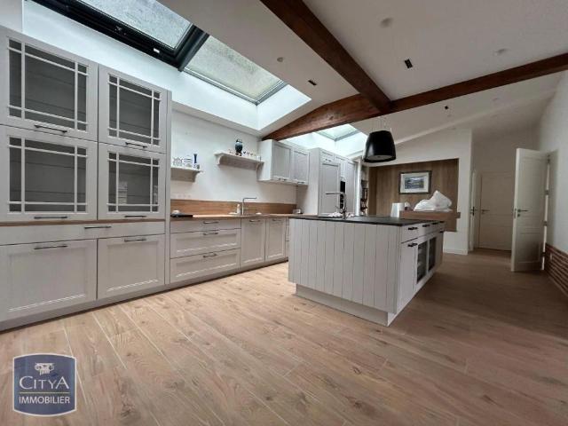 Maison à louer 4 pièces 143.58m²
