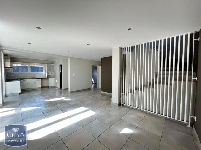Maison à louer 4 pièces 153.93m²