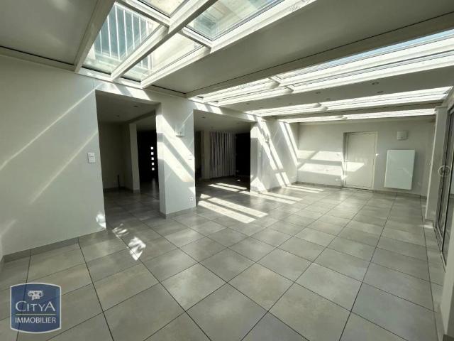 Maison à louer 4 pièces 153.93m²
