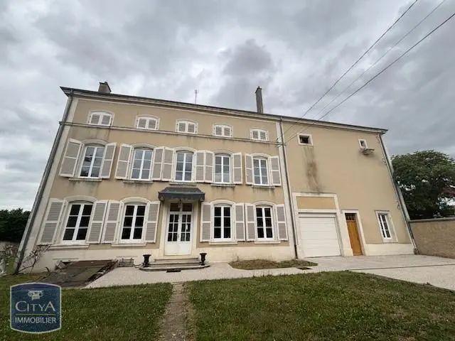 Maison à louer 4 pièces 266.99m²
