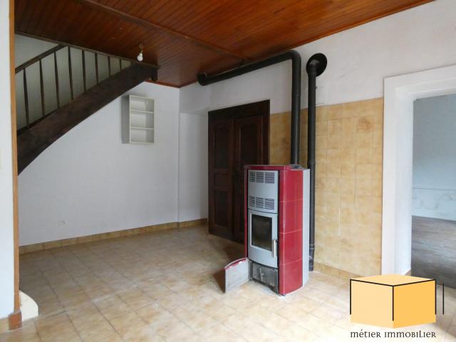 Maison à louer, 4 pièces Colomieu 01300