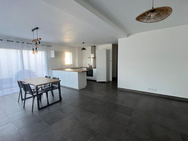 Maison à louer 4 pièces • Sommières