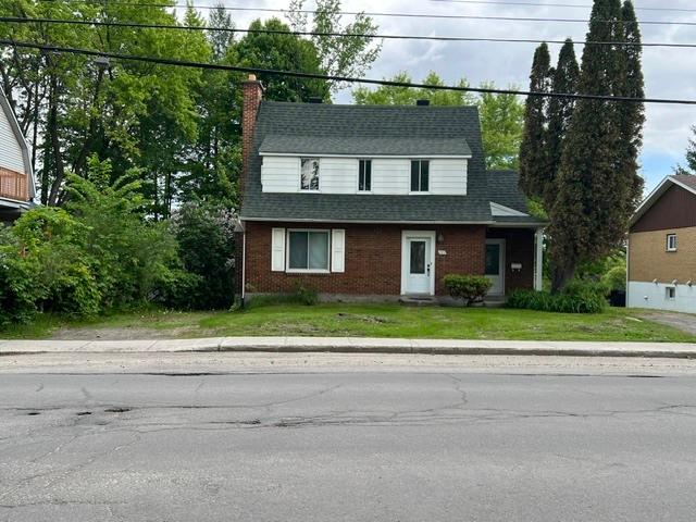 Maison à Louer 585 rue Laviolette, Saint Jérôme 25 photos | Logis Québec