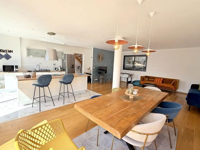 Location maison, m² T 5 à Chanteloup les Vignes, 2 100 €