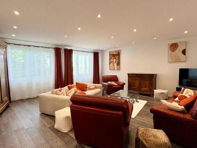 Maison à louer 5 pièces 150m²