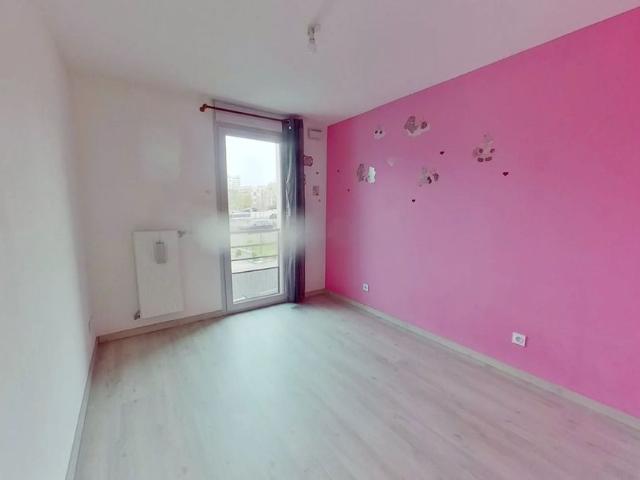 Maison à louer 5 pièces • 82,22 m 2 Bron
