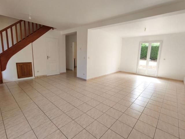 Location maison, 105 m² T 5 à Beaumont sur Oise, 1 580 €