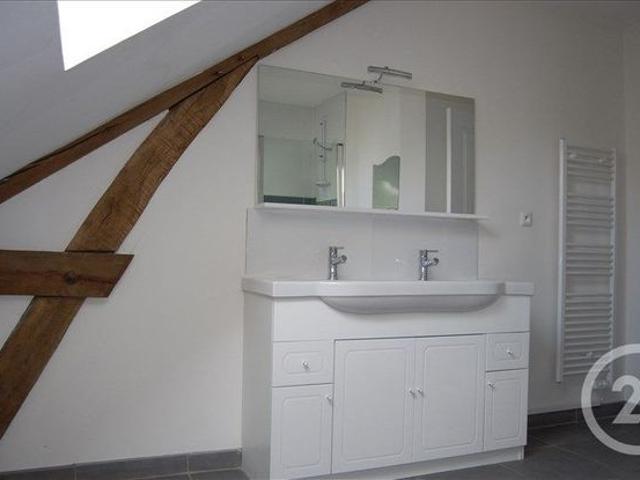 Maison à louer 5 pièces 125 m2 MONTIERCHAUME 36