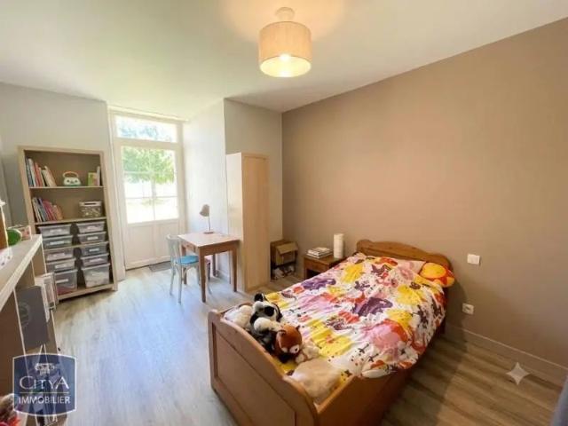 Maison à louer 5 pièces 137.5m²