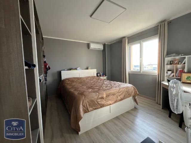 Maison à louer 5 pièces 150m²