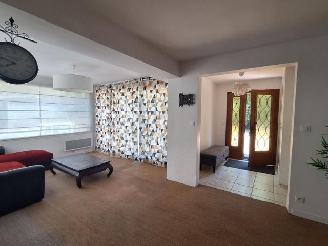 Maison à louer 5 pièces • 157 m2 Pessac