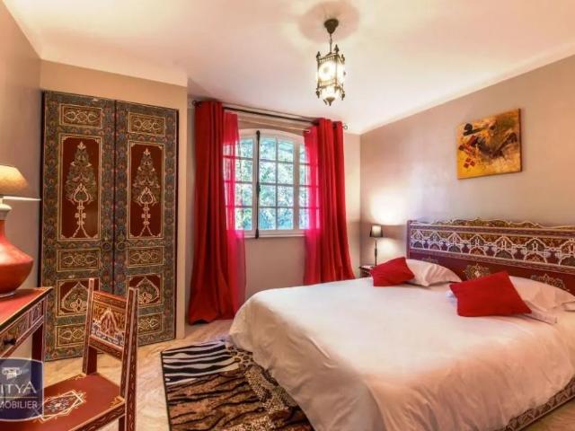Maison à louer 5 pièces 198.67m²