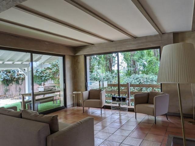 Location maison, 201.46 m² T 5 à Saint Jean de Luz, 2 500 €