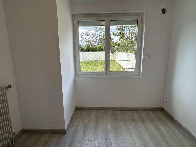 Maison à louer, 5 pièces Saint Vaast en Chaussée 80310
