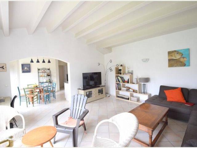 Maison à louer 5 pièces SAINT MARTIN DE RE 17 dans un lotissem