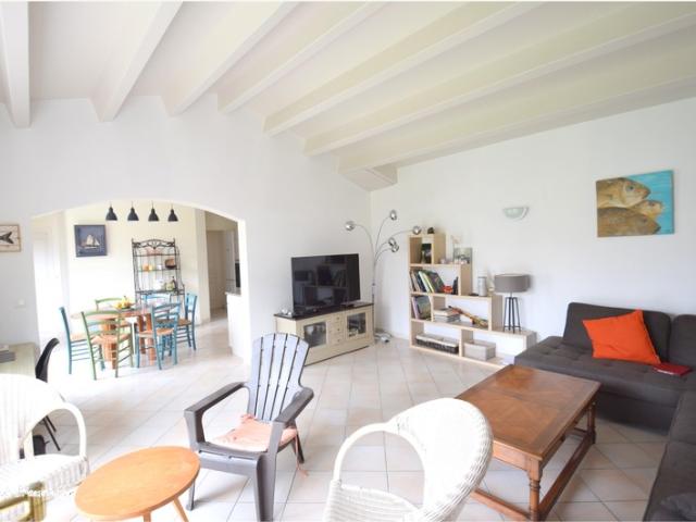 Maison à louer 5 pièces SAINT MARTIN DE RE 17 dans un lotissement très calme