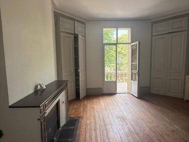 Maison À Louer