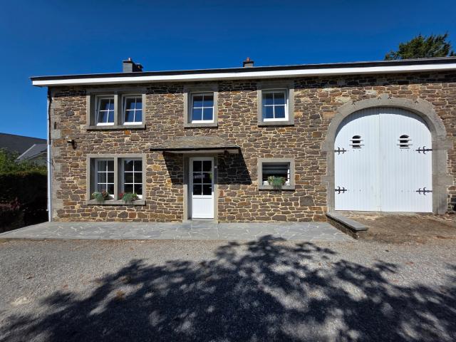 Maison à louer 6997 Érezée 950 €