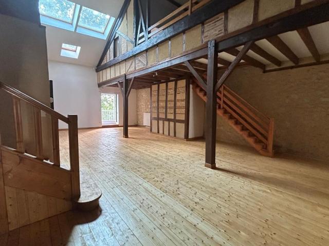 Location maison, m² T 6 à Coulounieix Chamiers, 1 300 €