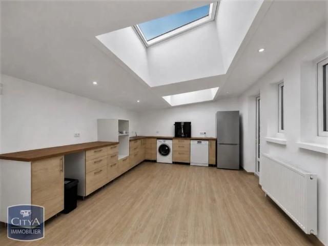 Maison à louer 6 pièces 147.5m²