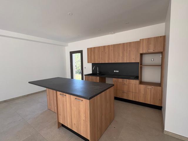 Location maison, 155 m² T 6 à Denicé, 1 900 €