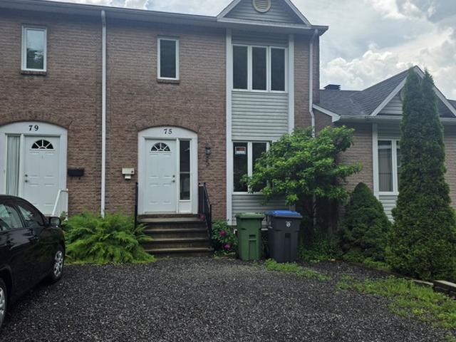 Maison à Louer 75 rue patton, Desjardins Lévis 10 photos | Logis Québec