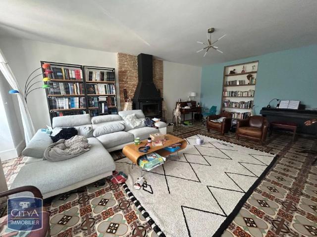 Maison à louer 7 pièces 402m²