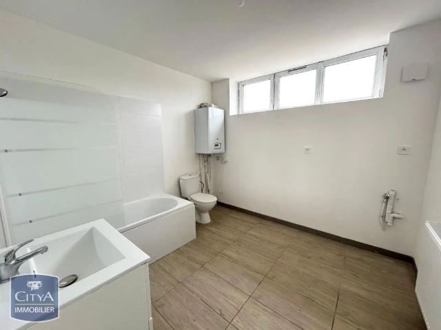 Maison à louer 7 pièces 177.39m²