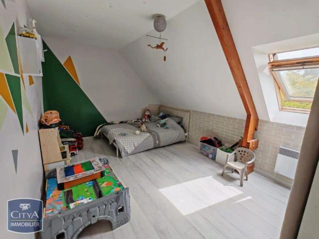 Maison à louer 7 pièces 202.2m²
