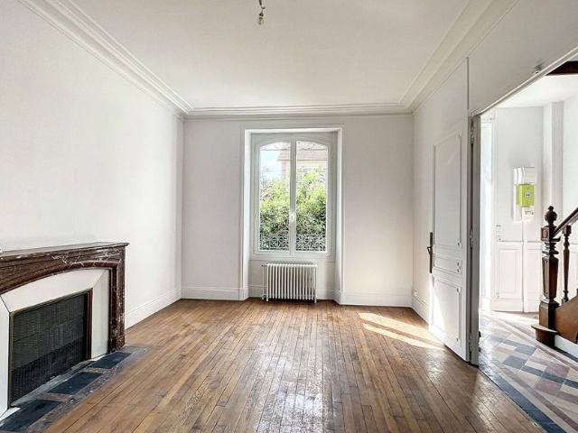 Maison à louer 7 pièces • Romilly sur Seine