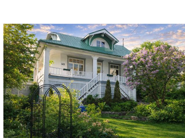 Maison à Louer 8355, Sainte Pétronille 15 photos | Logis Québec