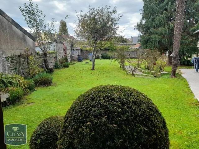 Maison à louer 8 pièces 187.15m²