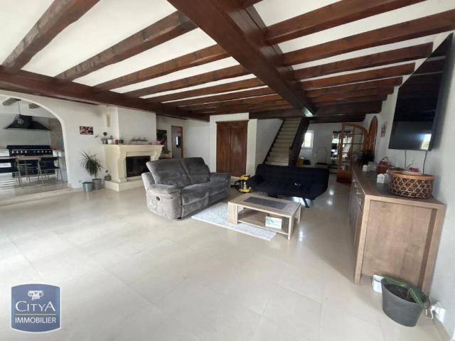 Maison à louer 8 pièces 289m²