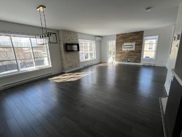 House for rent in T, Brossard