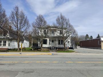 Maison à Louer 989 991 rue St Joseph, Valcourt Ville 21 photos | Logis Québec