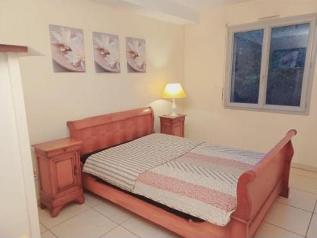Maison à louer 9 pièces 306 m²